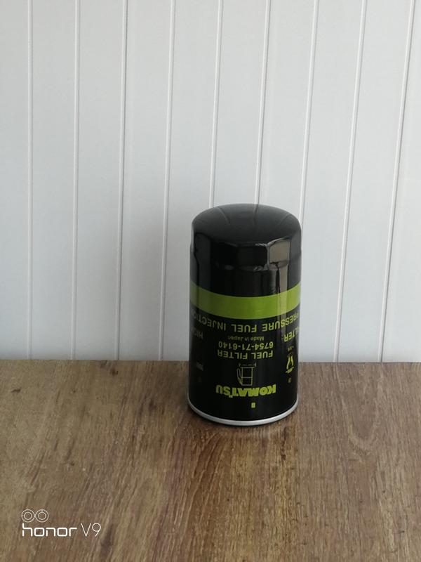 KOMATSU 小松6754-71-6140 (1)